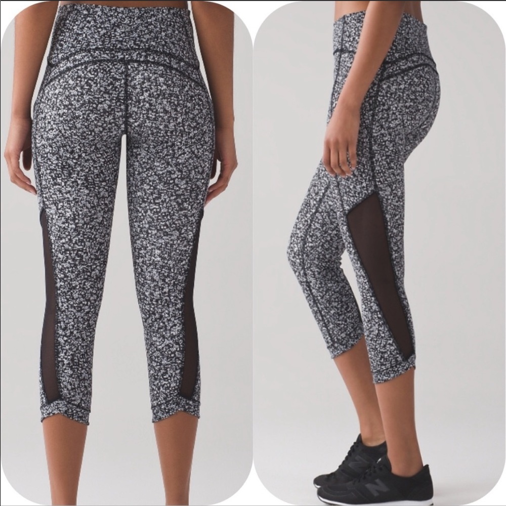 Lululemon Daisy Sole Training Crop Leggings